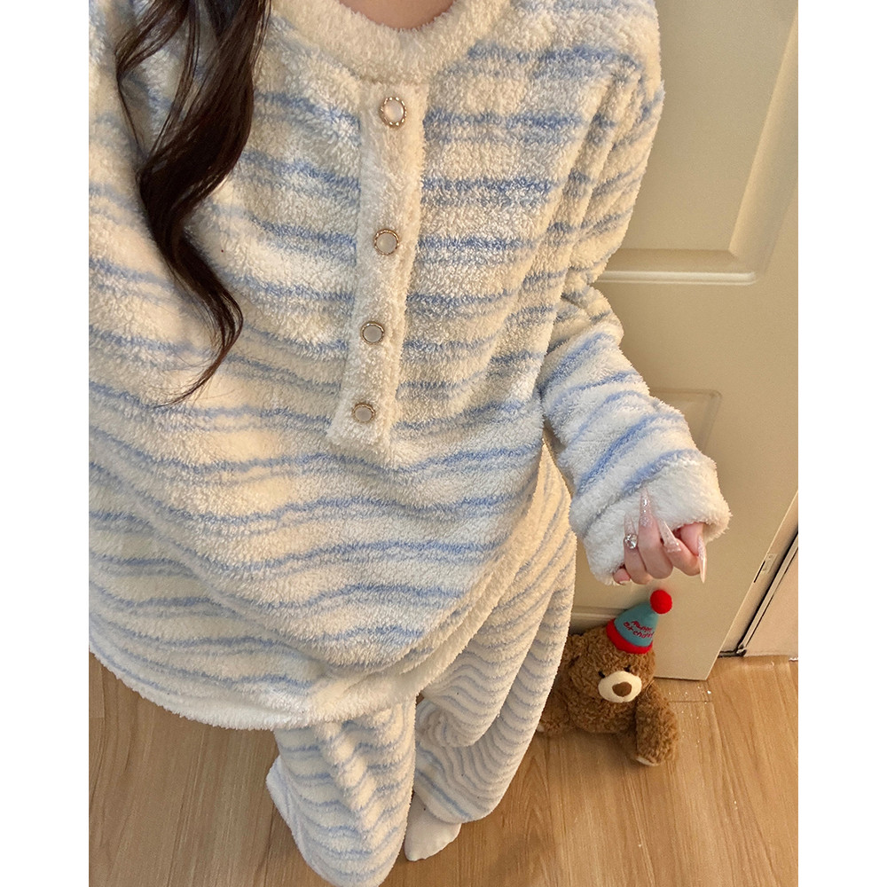 2026冬季新款雪莉绒睡衣女长袖圆领条纹甜美休闲家居服套装可外穿