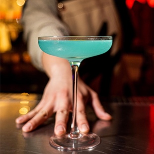 马天尼杯蝶形鸡尾酒杯酸酒杯阔口调酒杯高脚水晶香槟杯宽口杯塔杯