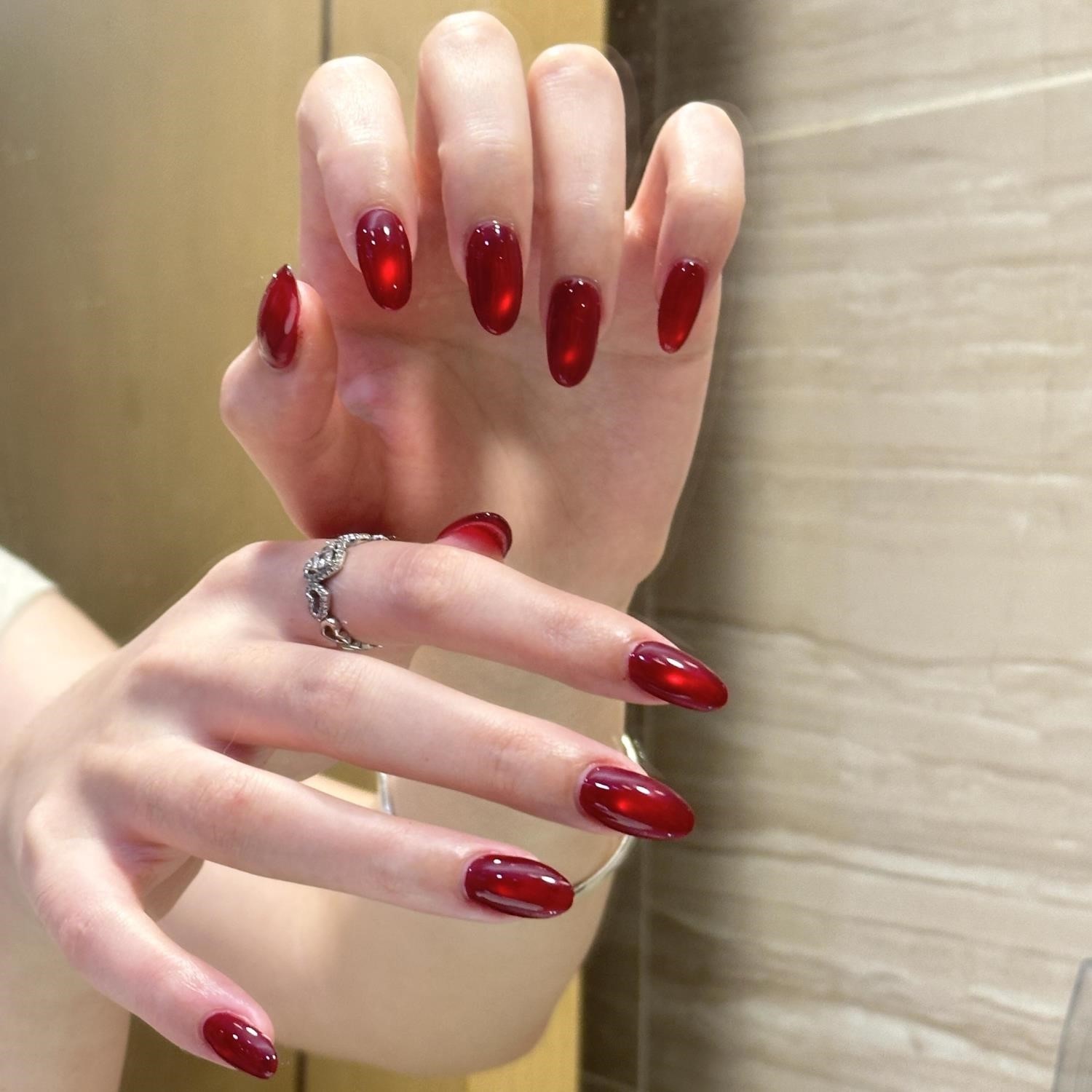 纯手工穿戴甲红色猫眼玻璃珠美甲短款显白气场御姐通勤百搭新款夏,彩妆/香水/美妆工具,穿戴甲/甲片,淘宝优惠券,粉丝福利购,淘宝优惠卷