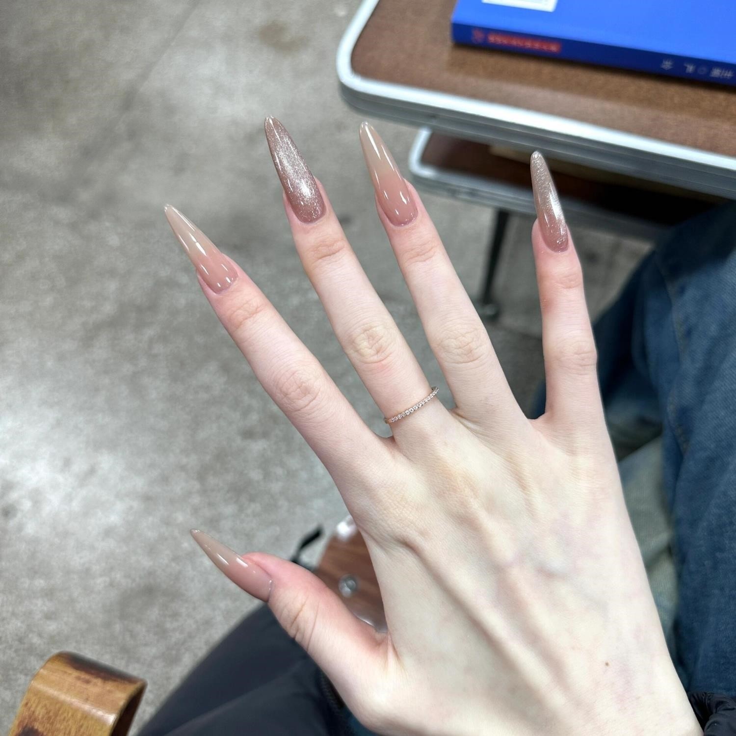 裸色玻璃珠纯手工穿戴甲高级感爆闪草莓晶石猫眼穿戴甲美甲,彩妆/香水/美妆工具,穿戴甲/甲片,淘宝优惠券,粉丝福利购,淘宝优惠卷