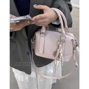 高级质感粉色手提包包女式2025新款夏季单肩斜挎包韩系百搭枕头包
