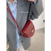 高级感斜挎小包包女2024新款 秋冬单肩包小众酒红色时尚 腋下马鞍包