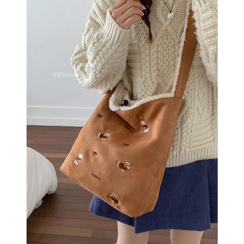 韩系复古羊羔绒包包女式2025新款秋冬单肩托特包大容量通勤斜挎包