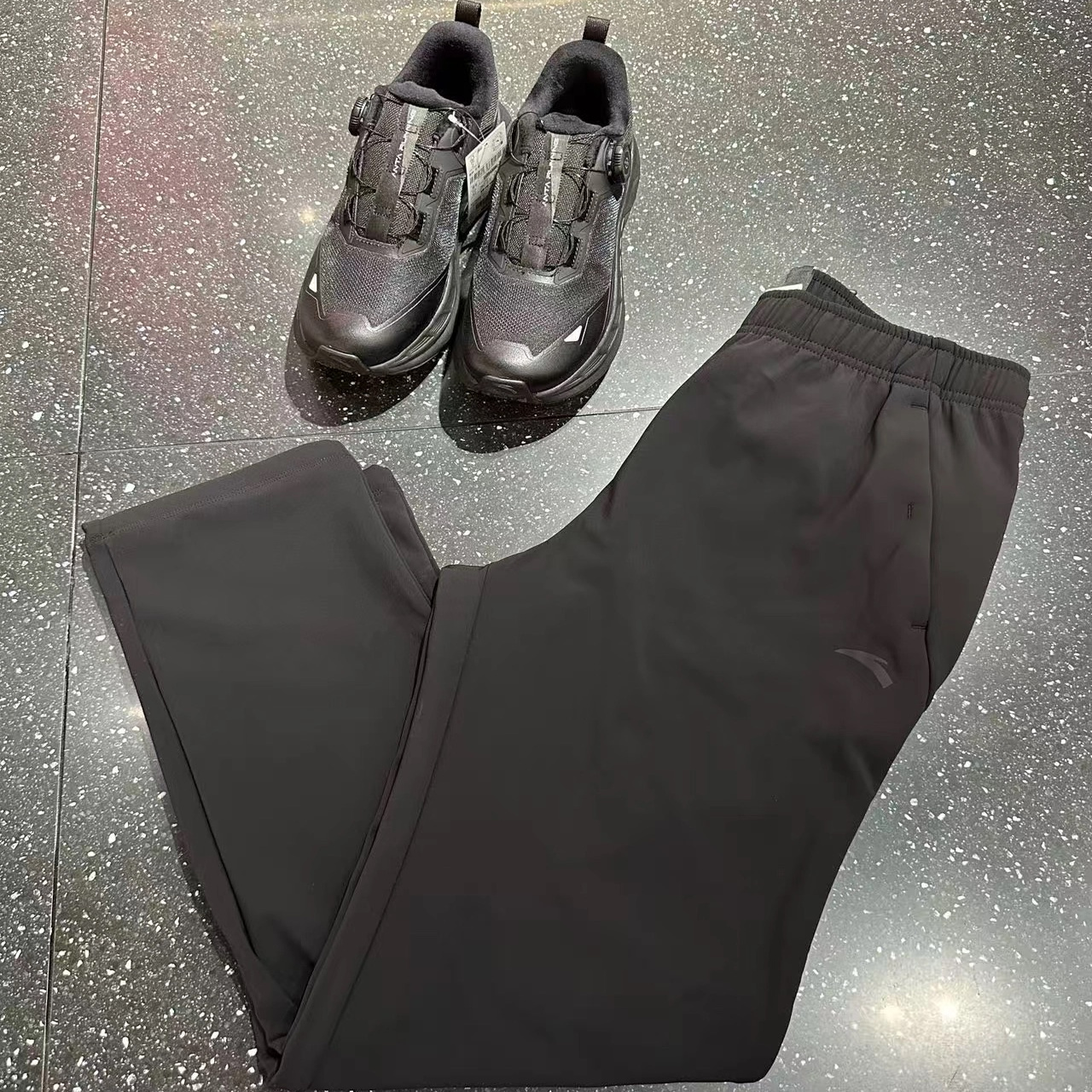 安踏运动裤男2025冬季新款加绒保暖舒适百搭梭织直筒裤152547312N