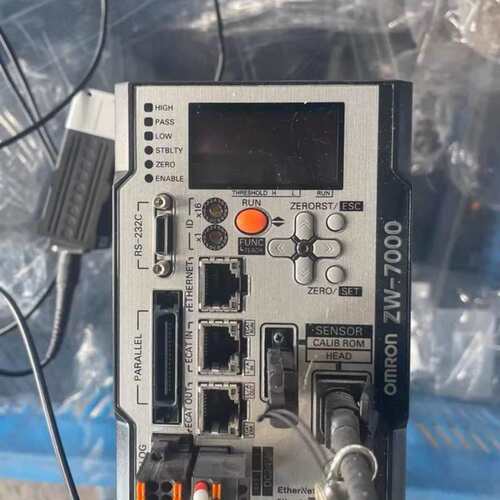 议价-欧姆龙ZW-7000激光位移控制器，型号ZW-7000T，配-可维修