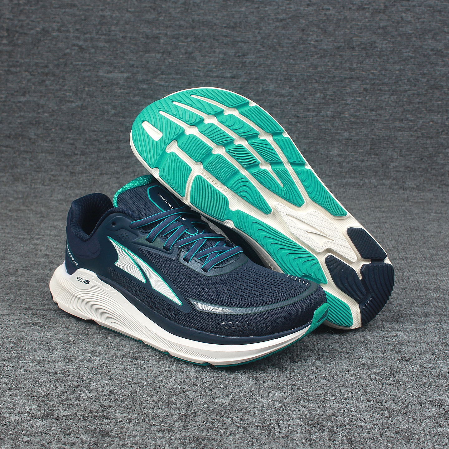 美国零落差~高弹缓震宽头跑步鞋