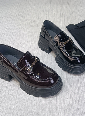 阿美妮厚底增高乐福鞋2025年秋季漆皮百搭学院风小个子女鞋 25231