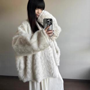 环保皮草新款 皮毛一体披肩慵懒风廓形冬大衣 外套女云雾石狐蝙蝠袖