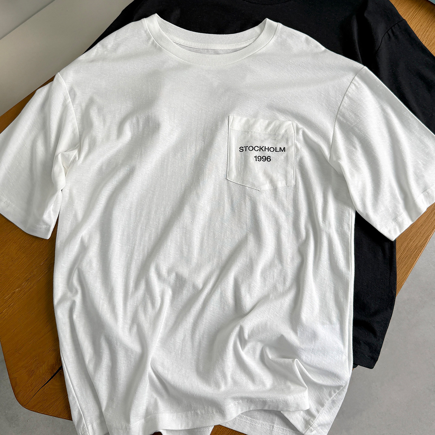 北欧极简风~竹节棉麻混纺 松弛感轻薄圆领印花宽松短袖T恤 男女款