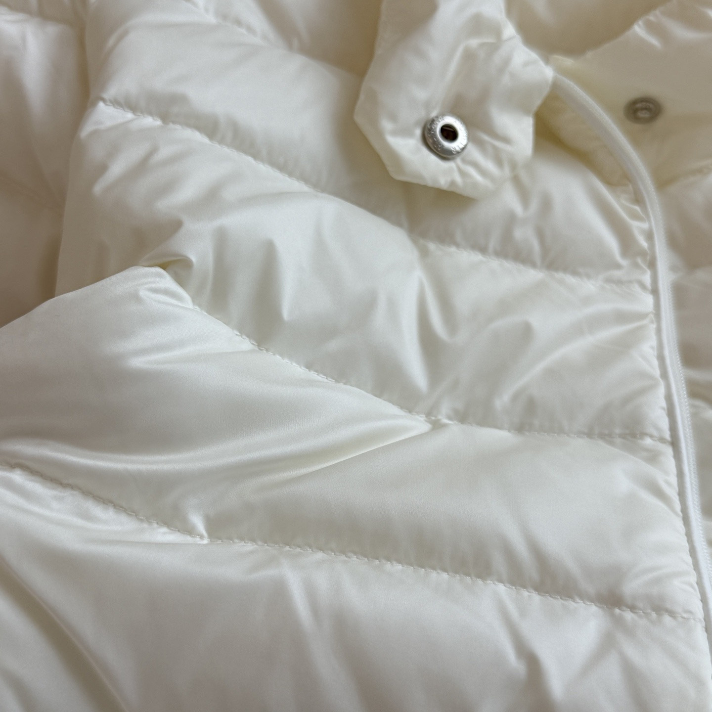 经典L@ns系列轻薄款立领羽绒服女