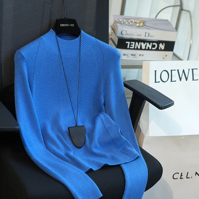 虫小小绵羊毛半高领长袖针织衫