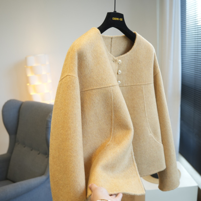 虫小小山羊绒绵羊毛短款呢大衣