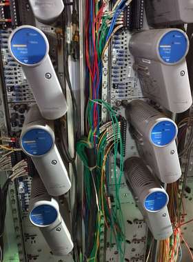 出售霍尼韦尔模拟输入模块CC-PAIX02，带底座CC-TA-议价；