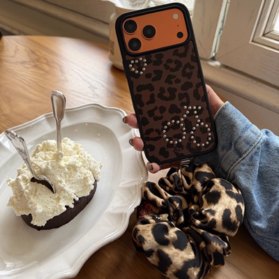 Alfir·豹纹铆钉千禧鬼马磁吸手机壳/手机支架 华为手机壳复古时尚苹果手机保护套防摔磨砂手感好iPhone17pm