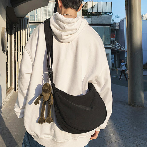 单肩包男休闲韩版百搭小挎包女学生日系潮牌斜挎包斜跨邮差工装包 - 封面