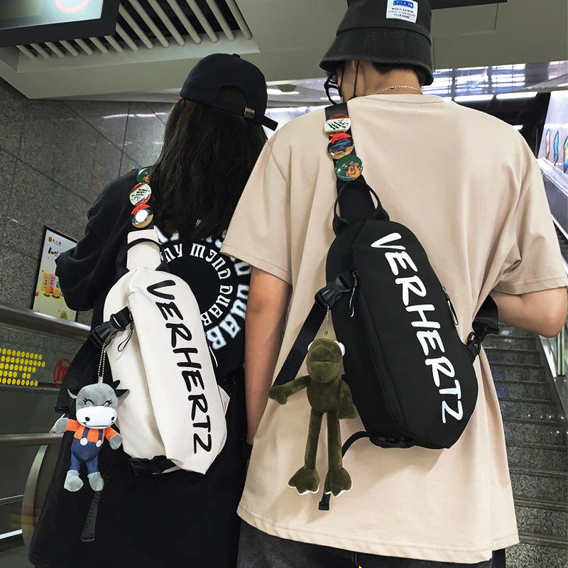 胸包男士ins潮牌日系单肩小背包女生个性街头潮流斜挎包学生腰包