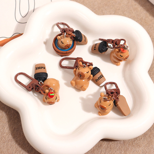 可爱卡皮巴拉钥匙扣挂件学生书包卡通少女背包配饰送闺蜜朋友礼物