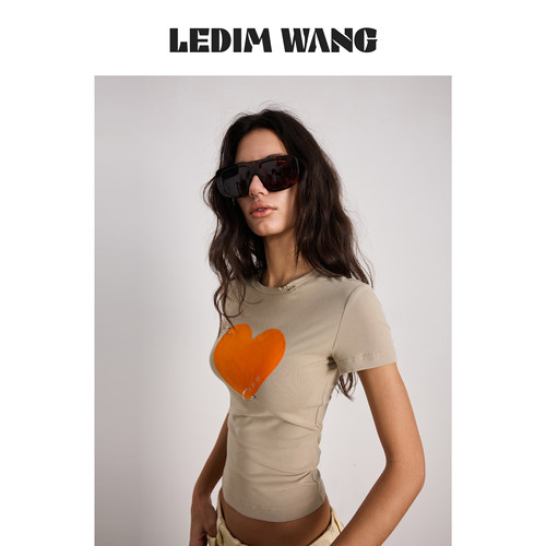LEDIMWANG铆钉爱心短袖T恤