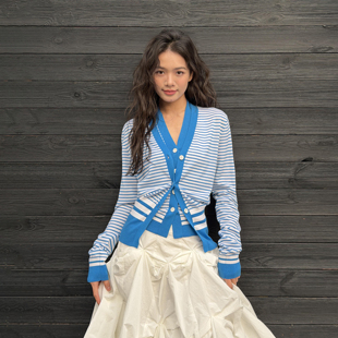 2026春新款 LEDIM 女学院风条纹收腰长袖 纯羊毛针织衫 WANGV领开衫