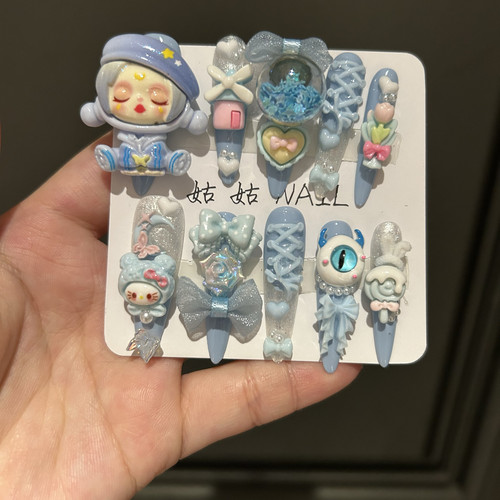 5.0卡通蓝色泡泡玛特 纯手工穿戴甲可爱校园风高级美甲贴片超长款