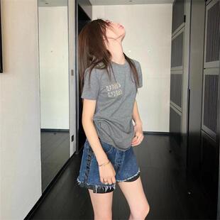 灰色南油高端短袖 套头小个子正肩字母订钻少女风上衣t 2025夏新款