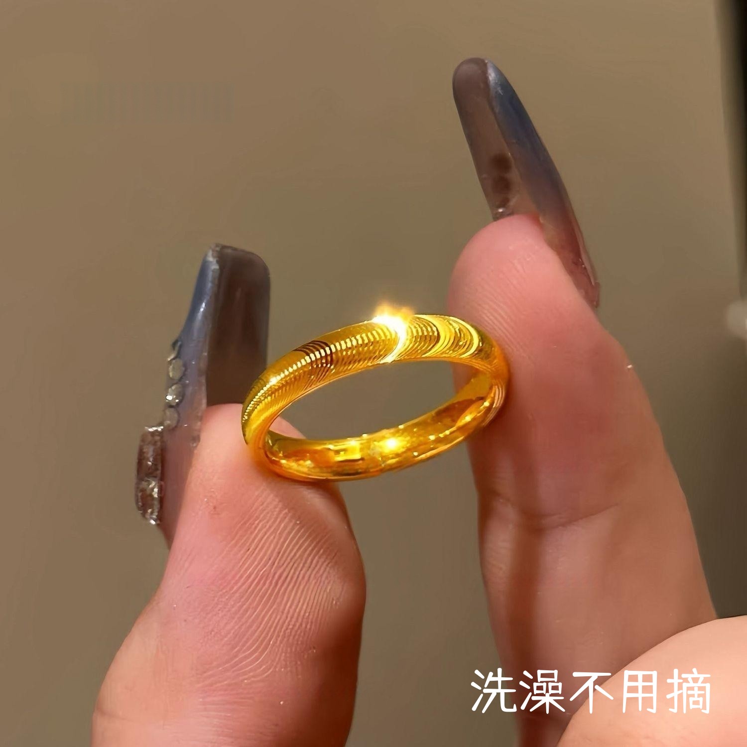 钛钢爆闪猫眼波光粼粼碎冰冰戒指