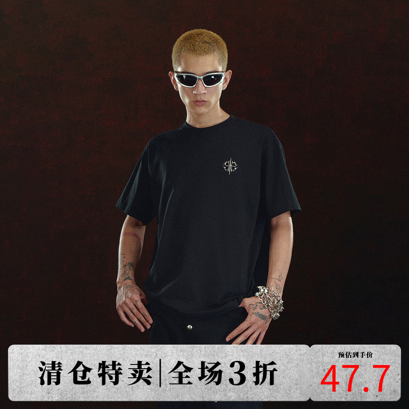 DICETINY基础金属logoT恤