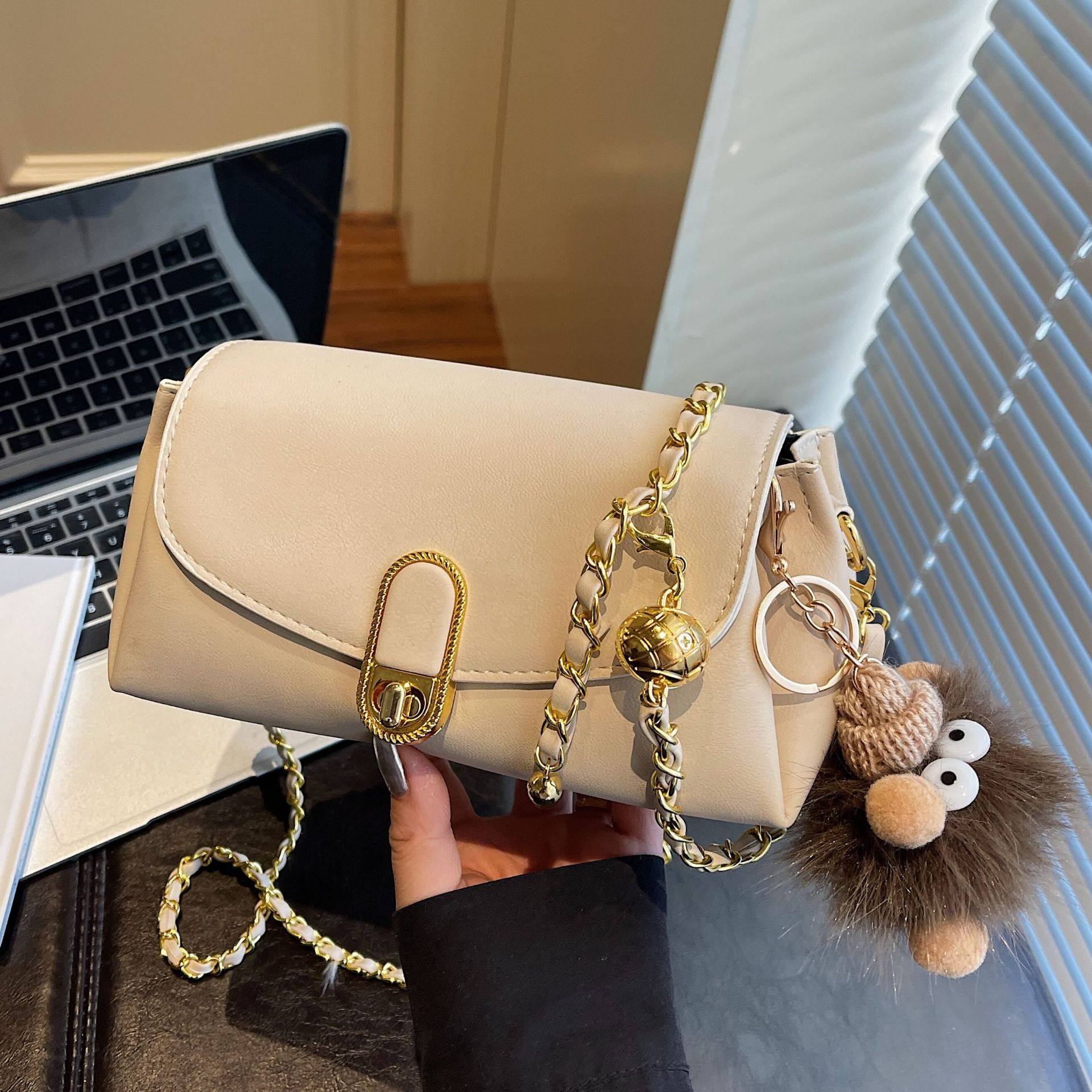 高级质感小包包女2026新款复古时尚百搭链条斜挎包简约洋气小方包,箱包皮具/热销女包/男包,小方包,淘宝优惠券,粉丝福利购,淘宝优惠卷