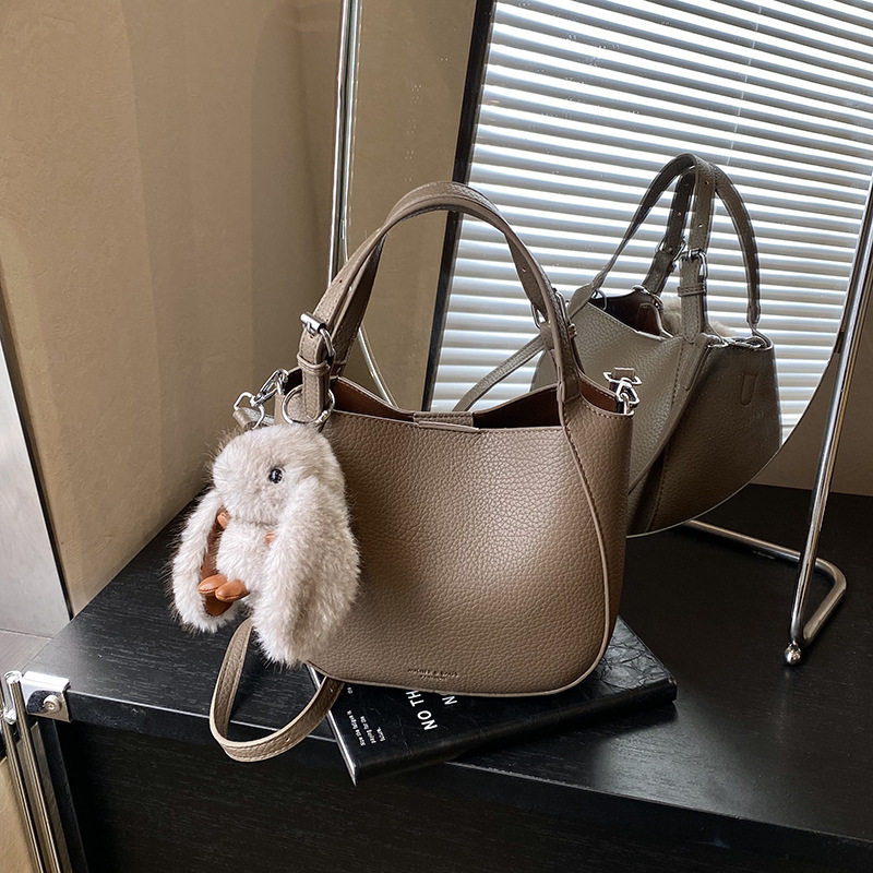 2026新款时尚百搭荔枝纹高级感手提包腋下包斜挎包水桶包菜篮子包,箱包皮具/热销女包/男包,腋下包,淘宝优惠券,粉丝福利购,淘宝优惠卷