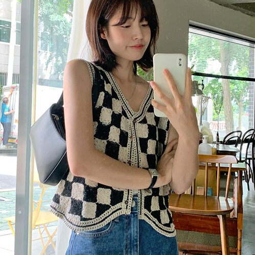 女夏镂空勾花针织马甲宽松外搭