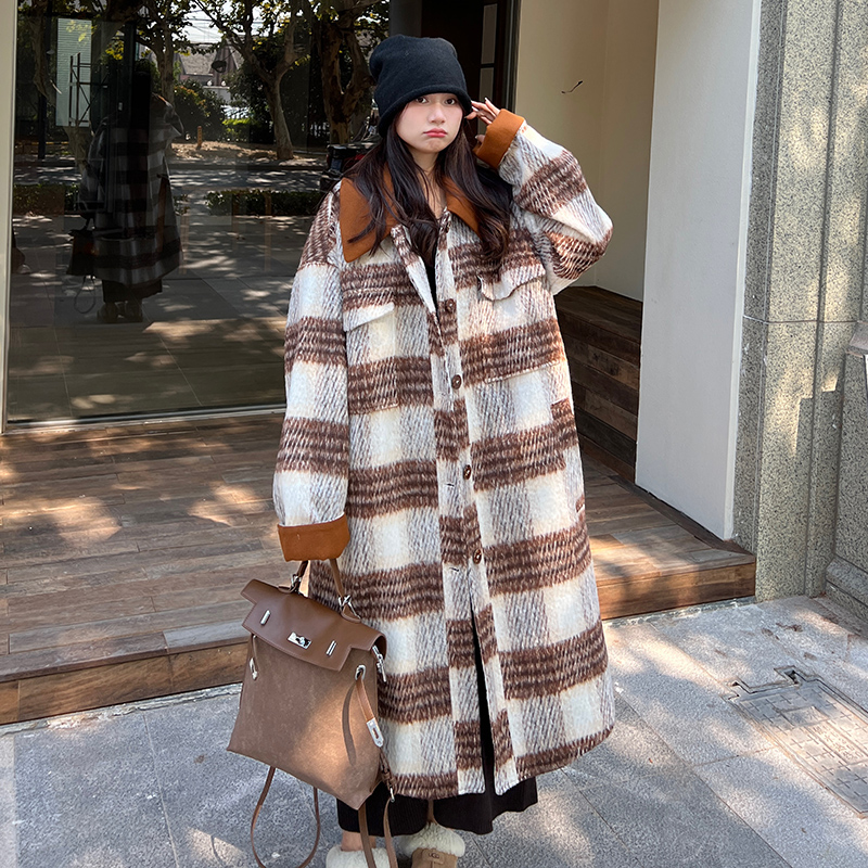 毛呢大衣女2024冬新款气质长款学院风连帽格纹韩系温柔加厚呢外套，女装毛呢外套，郎佰婉