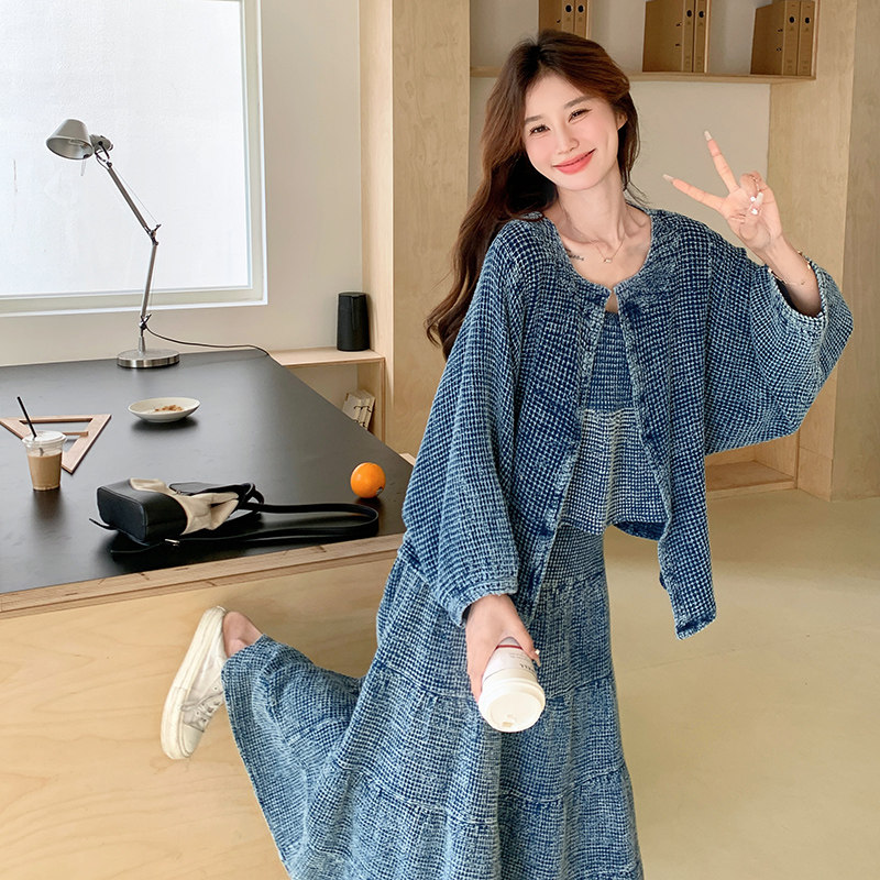 韩系慵懒chic穿搭蓝色上衣套装女初春秋超火好看高级感长裙三件套,女装套装/套裙,郎佰婉