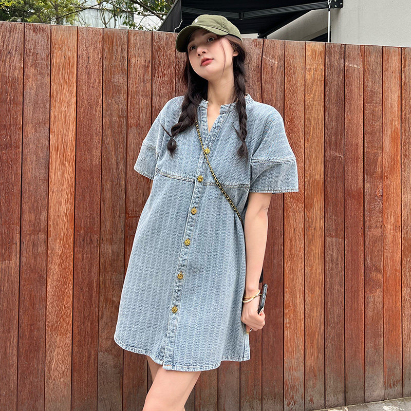 蓝色宽松牛仔连衣裙女2025新款夏季薄款小个子俏皮设计感衬衫裙子,女装连衣裙,郎佰婉