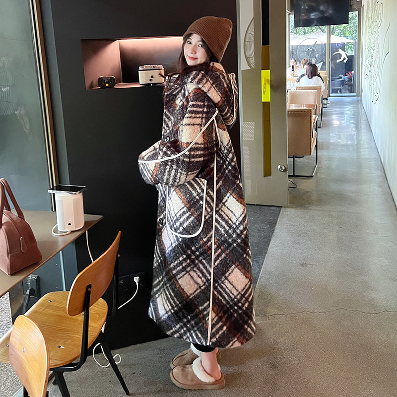 格子连帽斗篷毛呢外套女秋冬超火巨好看高级小众长款加厚妮子大衣,女装毛呢外套,郎佰婉