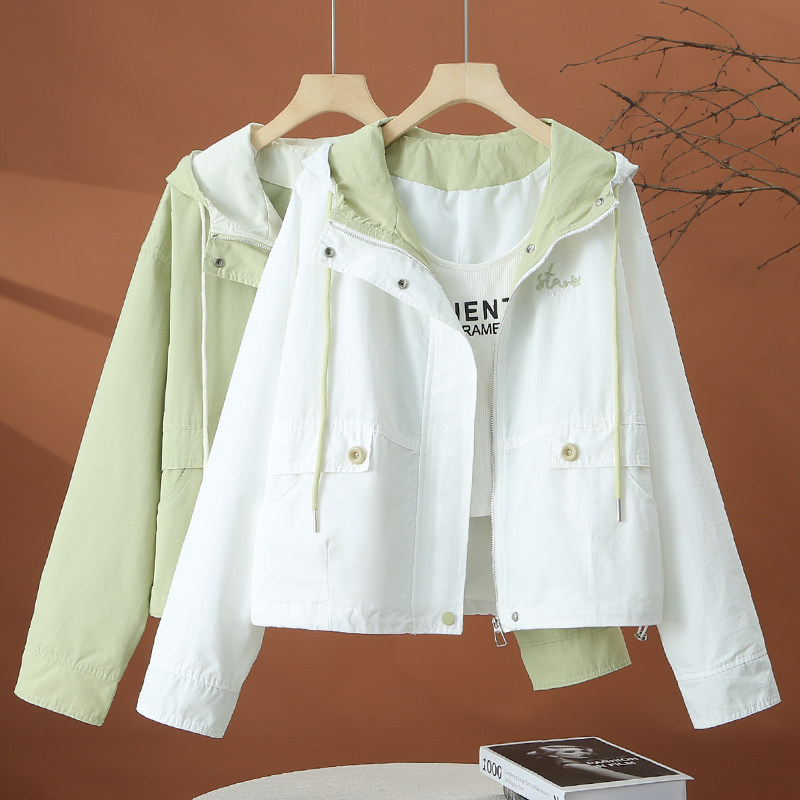 白色连帽外套女春秋薄款2025年新款夹克外衣春季宽松休闲短款上衣