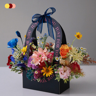 鲜花送女朋友花艺手捧花束 F053新品 北京同城 专注 BITEOLOGY