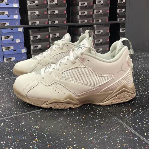 Nike耐克Jordan MVP男子复古经典舒适低帮运动鞋篮球鞋HQ3950-102