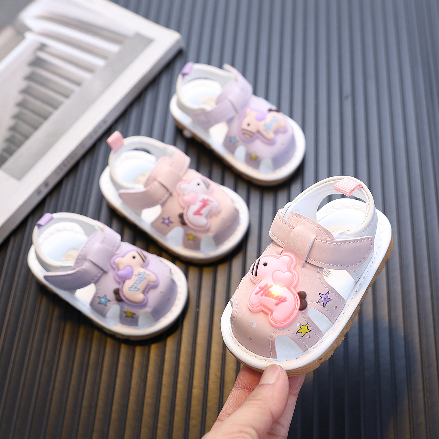 新款 夏季宝宝鞋子0-2岁软底鞋卡通小猪女童凉鞋可爱婴幼儿学步鞋,童鞋/婴儿鞋/亲子鞋,婴儿步前鞋/袜鞋,淘宝优惠券,粉丝福利购,淘宝优惠卷