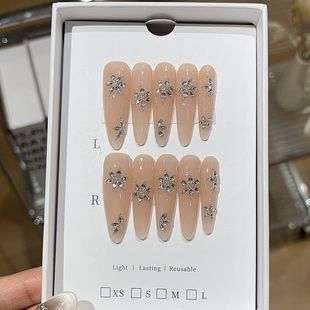 纯手工温柔纯欲风气质蜜桃裸锆石雪花钢珠拼钻超仙裸色细狗穿戴甲