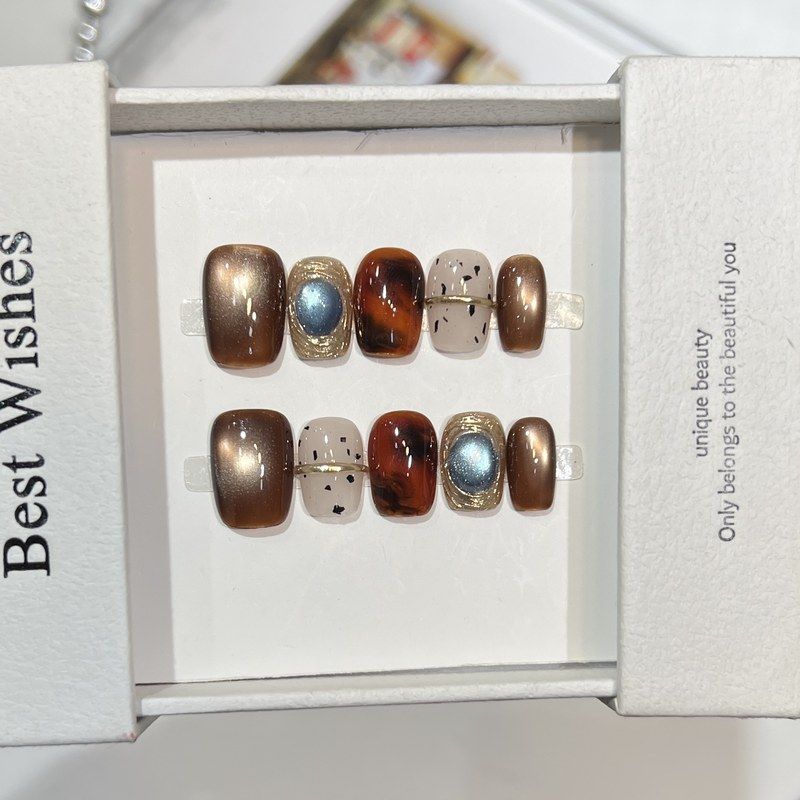 纯手工轻奢金棕魔珠秋冬穿戴甲甲片玻璃珠猫眼美甲短款豹纹指甲片