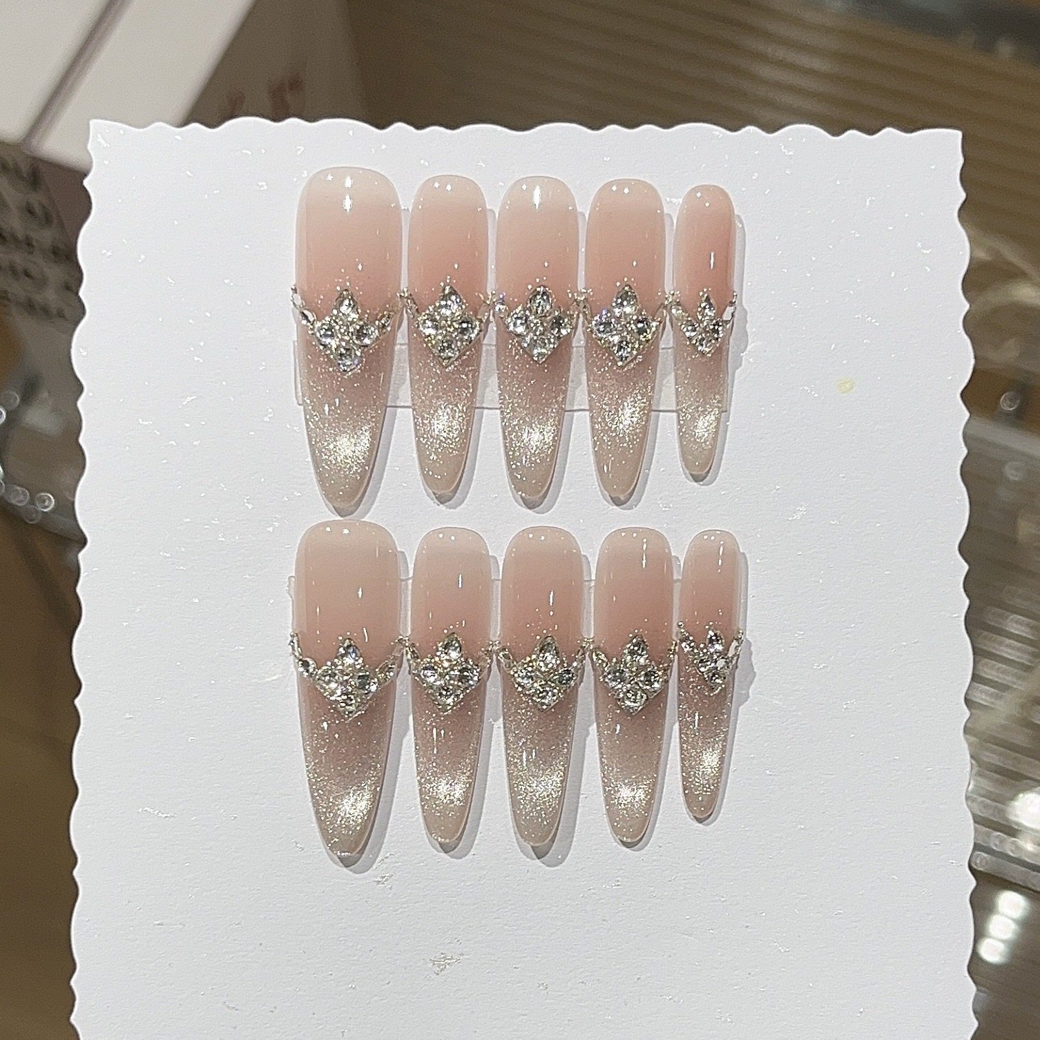 纯手工奶盖粉雾温柔纯欲风爆闪追光猫眼设计感拼钻仙气细狗穿戴甲,彩妆/香水/美妆工具,穿戴甲/甲片,淘宝优惠券,粉丝福利购,淘宝优惠卷