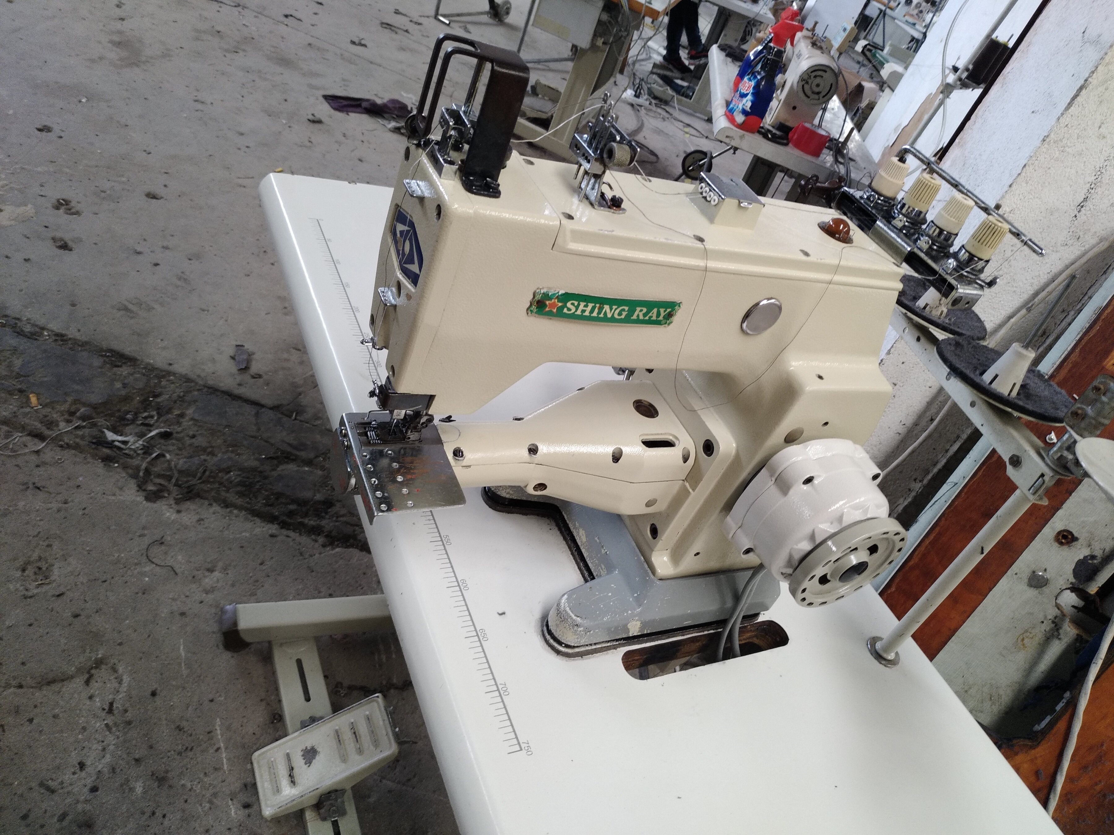 二手工业电动家用缝纫机9成新星菱星锐777三针五线绷缝机整套包邮