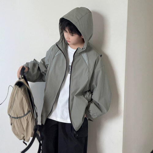 波拉bora男童外套春秋款大儿童装痞帅炸街工装冲锋衣秋装连帽上衣