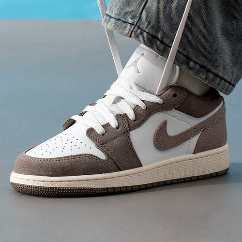 尖货丨NIKE耐克大童AIR JORDAN 1 低帮运动休闲篮球鞋553560-026