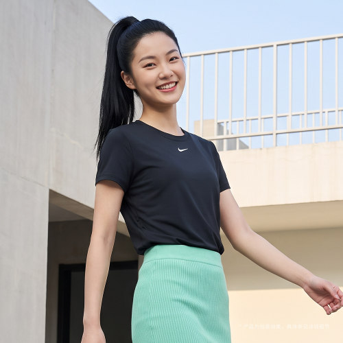 NIKE耐克女子AS W NK ONE CLASSIC运动休闲短袖T恤FN2799-013
