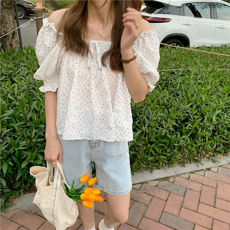 实拍实价 夏季小清新碎花绑带方口上衣女洋气露锁骨一字领小衫