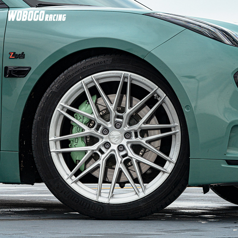 适用于极氪21-24款001刹车卡钳套件A3大六活塞刹车片刹车盘改装