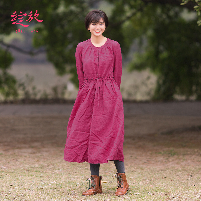 綻放C014朵/不一樣的煙火/玫紅色圓領抽碎褶前系扣連衣裙復古女裙