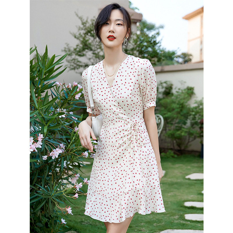 气质v领真丝连衣裙女小个子时尚显瘦夏季中长款碎花桔梗裙子
