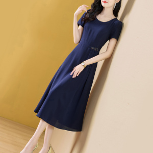 正式场合连衣裙礼服气质女神范高端2025夏季收腰显瘦短袖国际大牌
